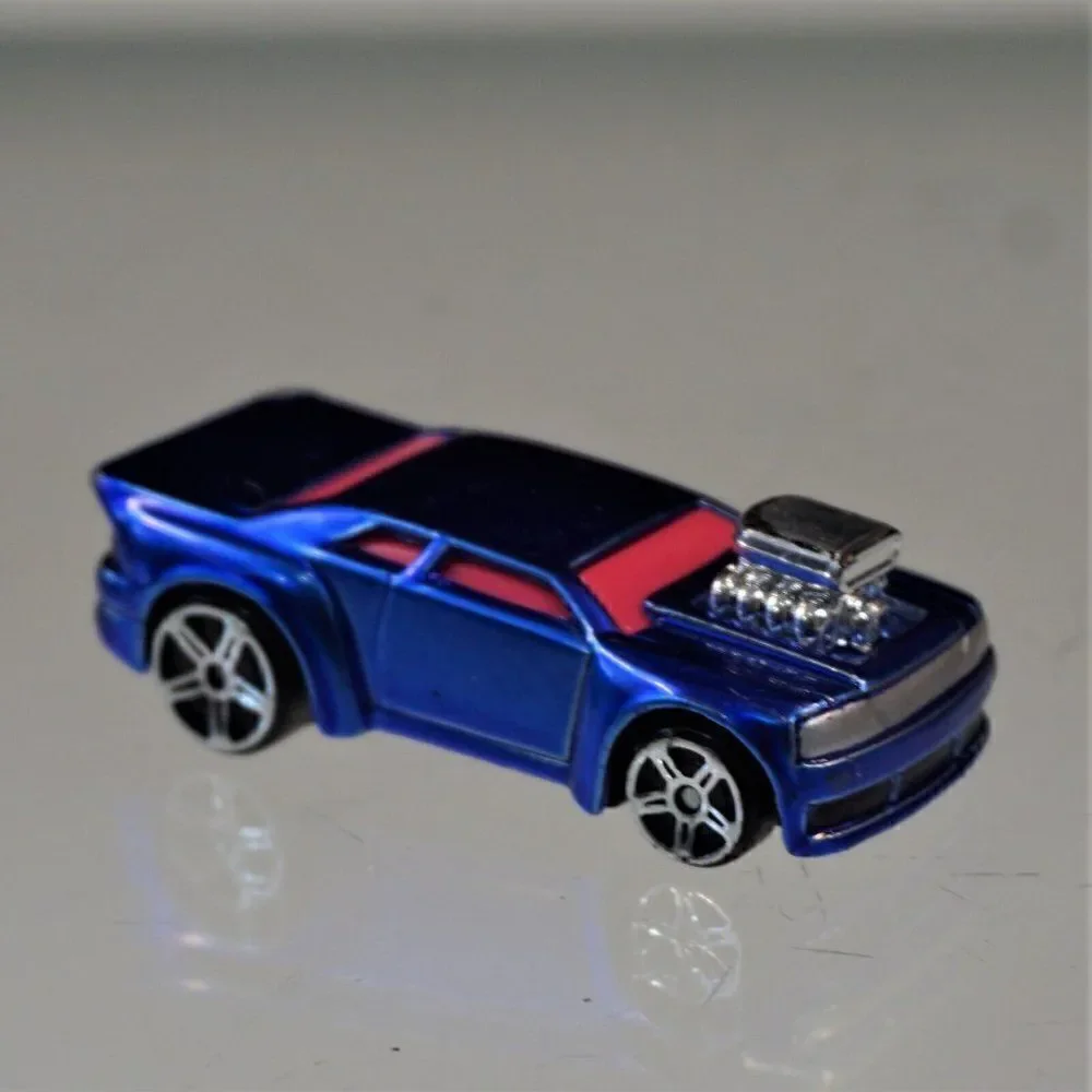 Maisto Whiplash Fresh Metal Die-cast 1:64 Car Blue & Orange Loose